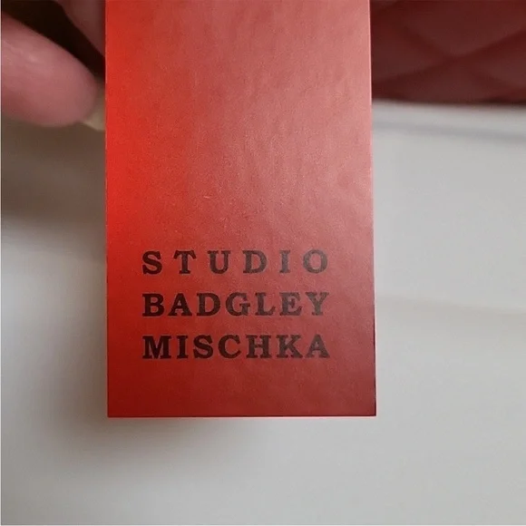 Badgley Mischka quilted cloth NWT - Picture 7 of 10